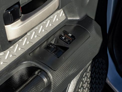 Used 2014 Toyota FJ Cruiser 4WD w/ Upgrade Package image 34