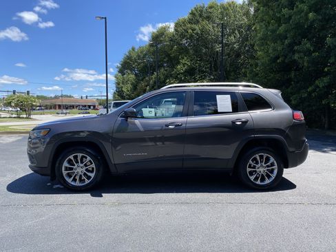 Used 2021 Jeep Cherokee Latitude Plus w/ Sun & Sound Group FWD image 6