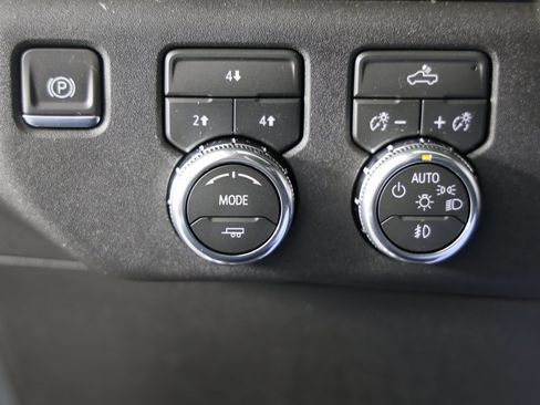 New 2026 GMC Sierra 2500 SLE w/ SLE Value Package; image 25