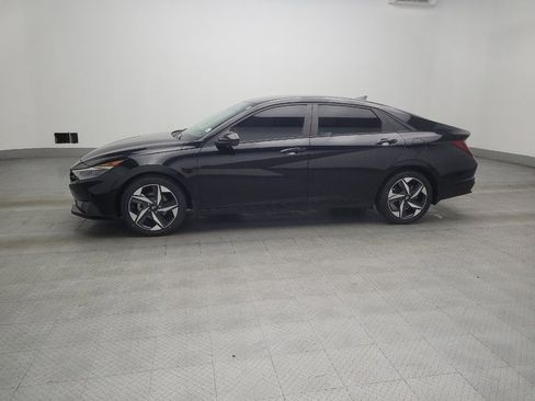Used 2023 Hyundai Elantra SEL w/ Convenience Package FWD image 2
