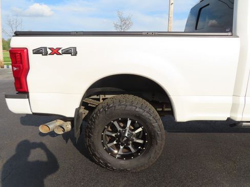 Used 2017 Ford F250 Platinum w/ Platinum Ultimate Package image 20