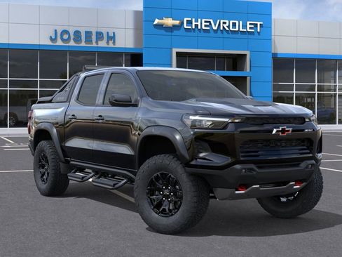 New 2026 Chevrolet Colorado ZR2 w/ Midnight Edition AWD/4WD image 7
