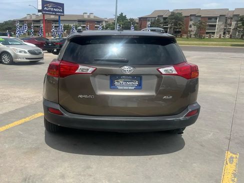 Used 2013 Toyota RAV4 XLE FWD image 7