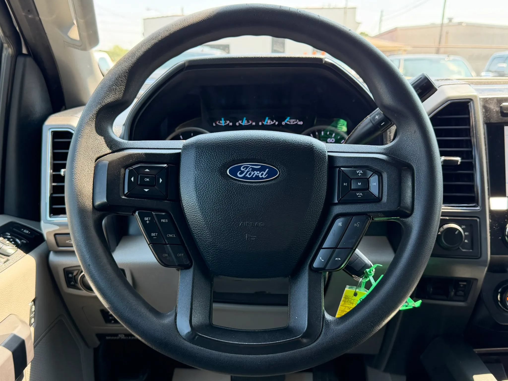 Used 2020 Ford F250 XLT w/ XLT Premium Package AWD/4WD image 24