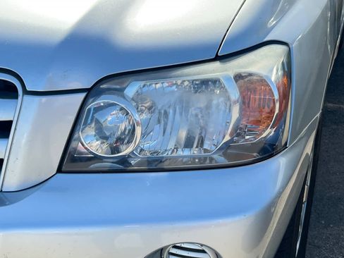 Used 2005 Toyota Highlander 2WD image 11