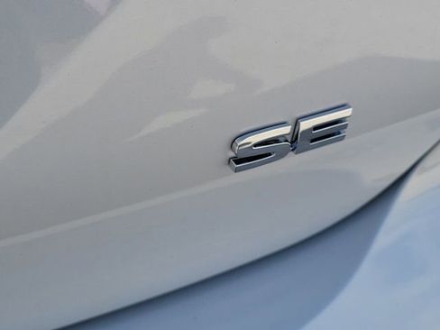 New 2026 Mitsubishi Outlander SE FWD image 10