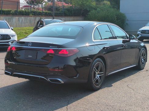 Used 2025 Mercedes-Benz E 450 4MATIC Sedan image 2