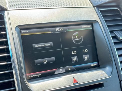Used 2015 Ford Taurus SEL w/ Equipment Group 201A FWD image 31