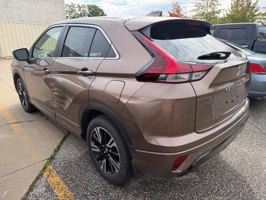 Used 2024 Mitsubishi Eclipse Cross SEL AWD/4WD image 5
