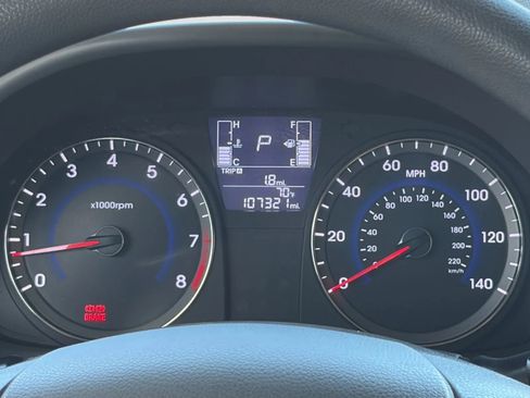Used 2016 Hyundai Accent SE FWD image 29