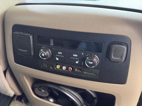Certified 2016 Chevrolet Suburban LTZ AWD/4WD image 13