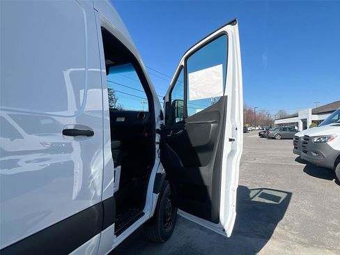 New 2026 Mercedes-Benz Sprinter 2500 image 24