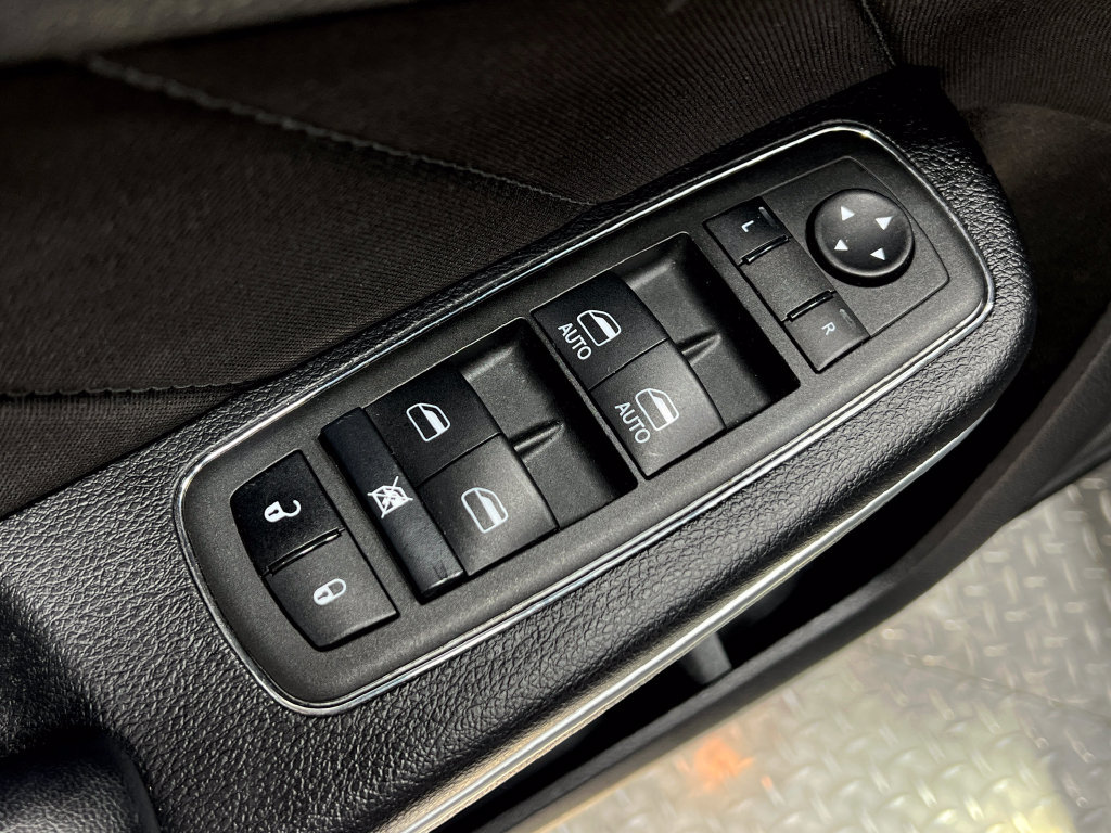 Used 2022 Dodge Charger SXT AWD/4WD image 15