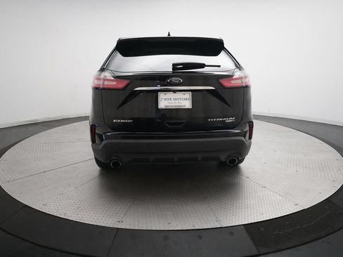 Used 2020 Ford Edge Titanium w/ Equipment Group 301A AWD/4WD image 28