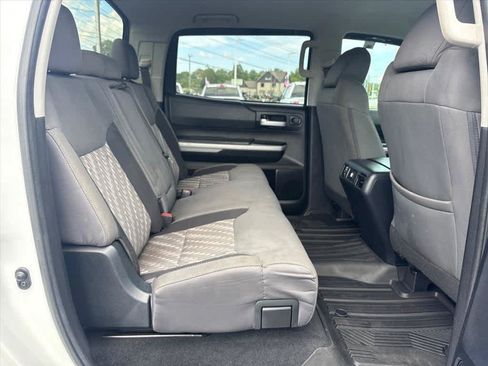 Used 2019 Toyota Tundra SR5 w/ SR5 Upgrade Package AWD/4WD image 8