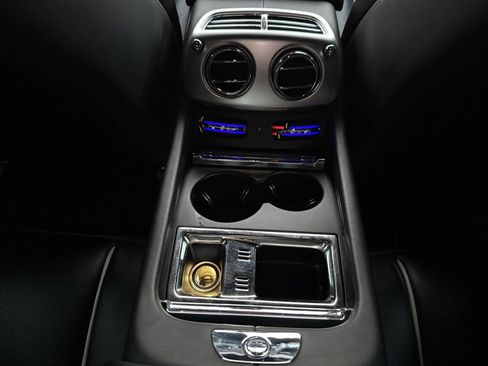 Used 2016 Rolls-Royce Wraith image 35