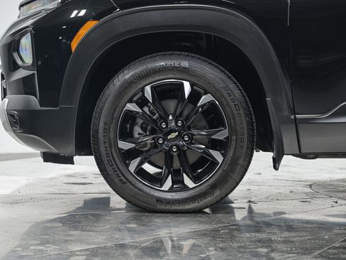 Used 2022 Chevrolet TrailBlazer LT w/ Convenience Package image 3