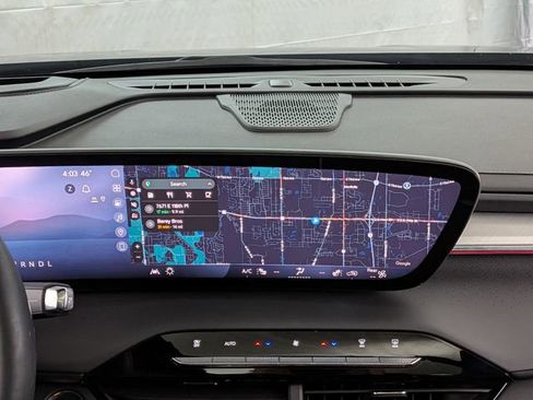 Used 2025 Buick Enclave Avenir w/ Super Cruise Package image 31