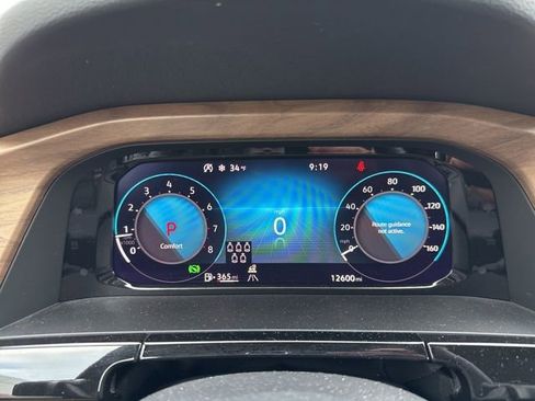 Used 2025 Volkswagen Atlas SE image 13