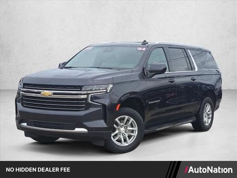 Used 2024 Chevrolet Suburban LT RWD image 1
