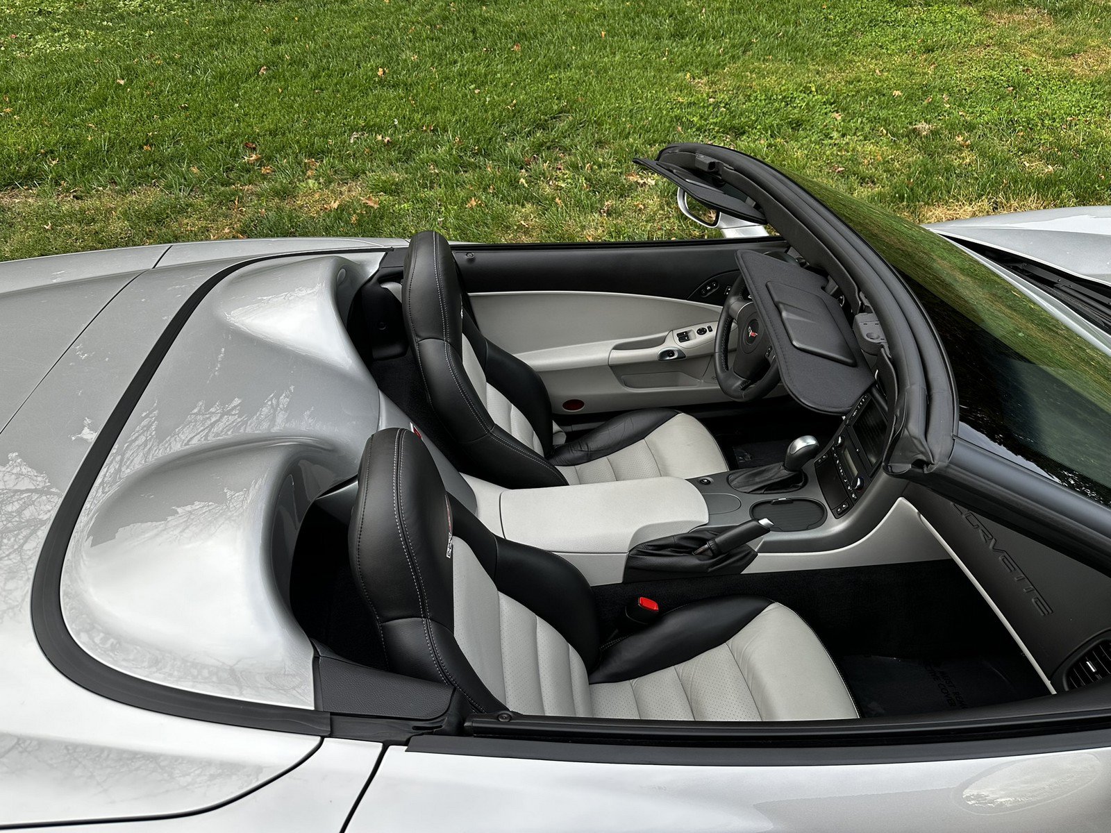 Used 2007 Chevrolet Corvette Convertible w/ Preferred Equipment Group RWD image 52