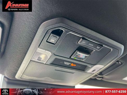 Used 2025 Toyota 4Runner TRD Off-Road Premium image 37