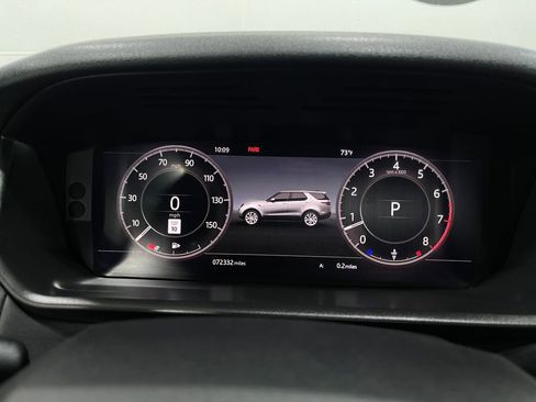 Used 2020 Land Rover Discovery HSE image 24