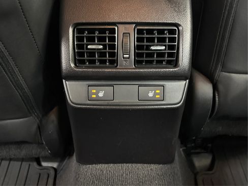Used 2017 Subaru Legacy 2.5i Limited AWD/4WD image 29