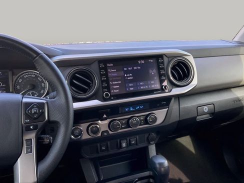 Used 2023 Toyota Tacoma SR5 AWD/4WD image 7