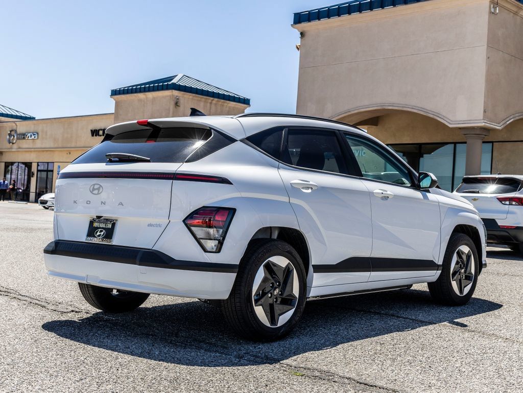 New 2025 Hyundai Kona SEL FWD image 8