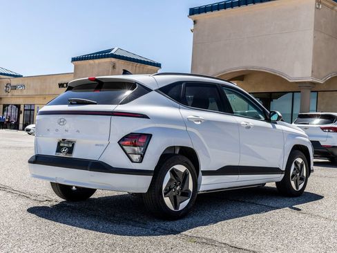 New 2025 Hyundai Kona SEL FWD image 8
