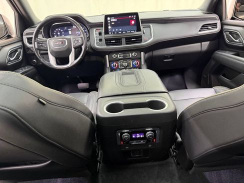 Used 2022 GMC Yukon SLT w/ SLT Premium Package AWD/4WD image 32
