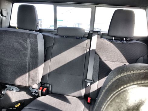 New 2026 GMC Sierra 1500 SLE image 21