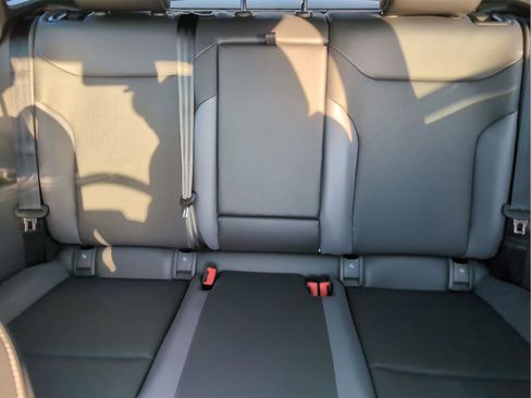 Used 2024 Volkswagen ID.4 Pro S image 31