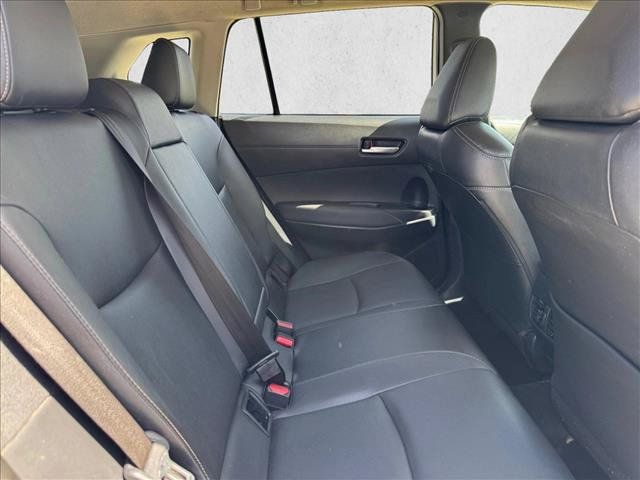 Used 2022 Toyota Corolla Cross XLE w/ Convenience Package AWD/4WD image 21