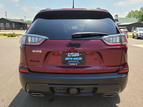 Used 2020 Jeep Cherokee Latitude Plus AWD/4WD image 5