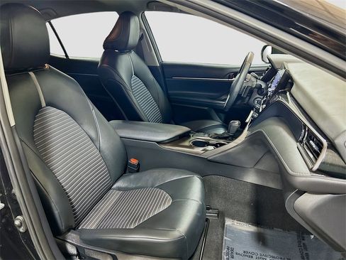 Used 2024 Toyota Camry SE image 23