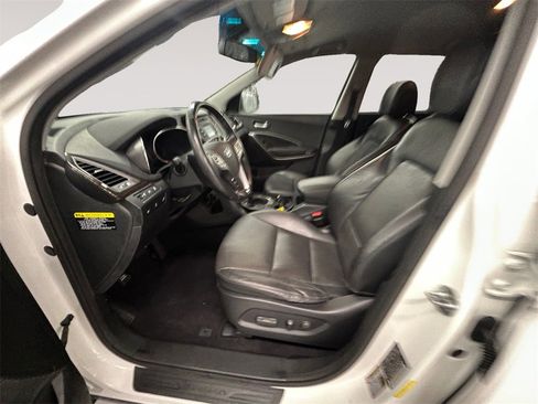 Used 2016 Hyundai Santa Fe SE w/ Option Group 02 image 9