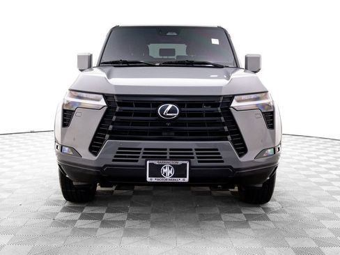 Used 2025 Lexus GX 550 w/ Cold Area Package image 10