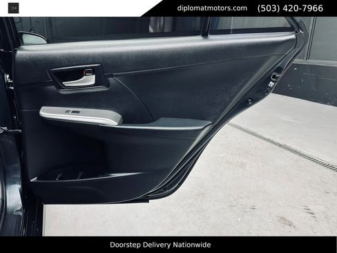 Used 2013 Toyota Camry SE FWD image 27