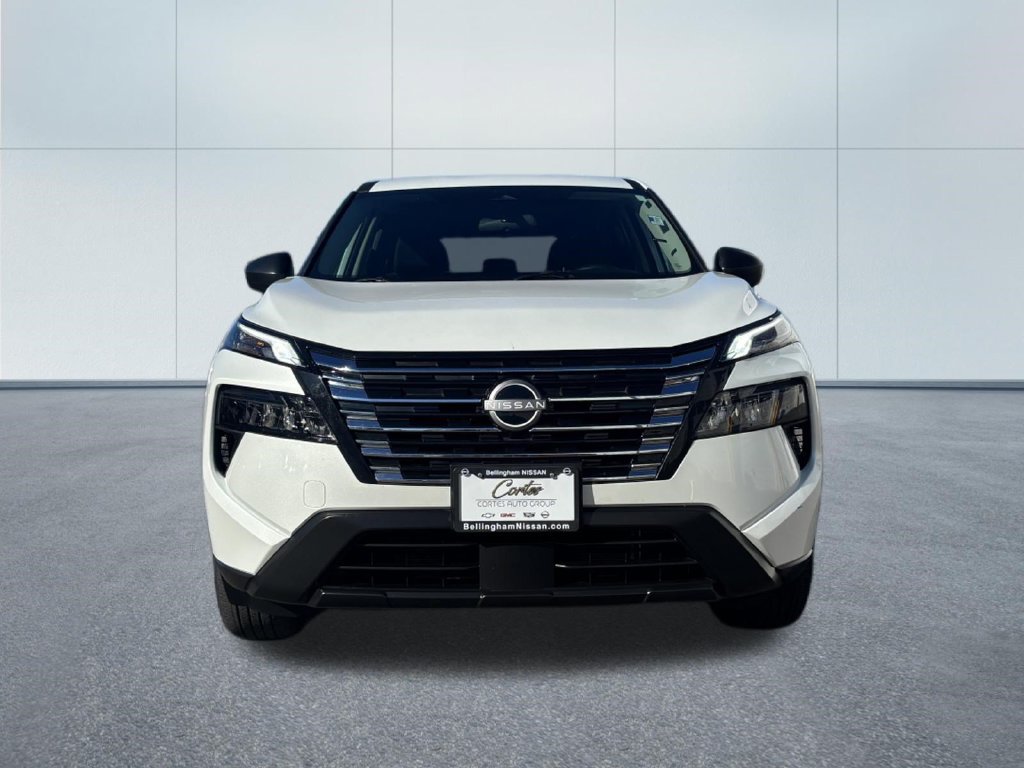 Used 2025 Nissan Rogue S AWD/4WD image 2