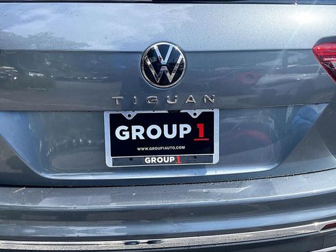 Used 2023 Volkswagen Tiguan SE FWD image 33
