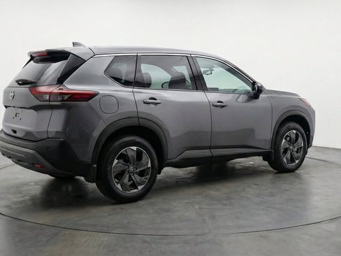 Used 2025 Nissan Rogue SV AWD/4WD image 9