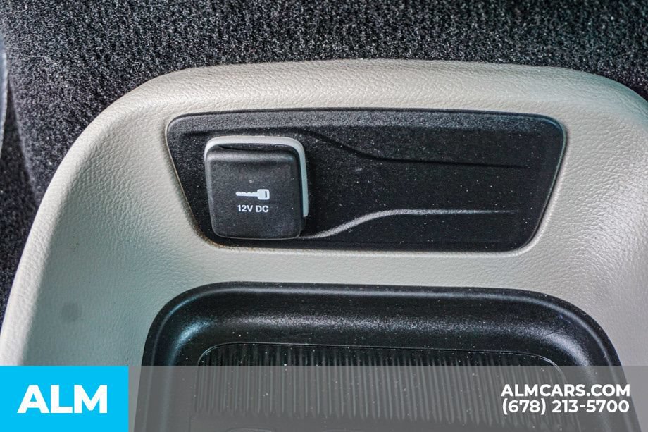 Used 2022 Chrysler Voyager LX FWD image 48
