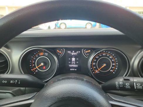 Used 2023 Jeep Wrangler Sport AWD/4WD image 17