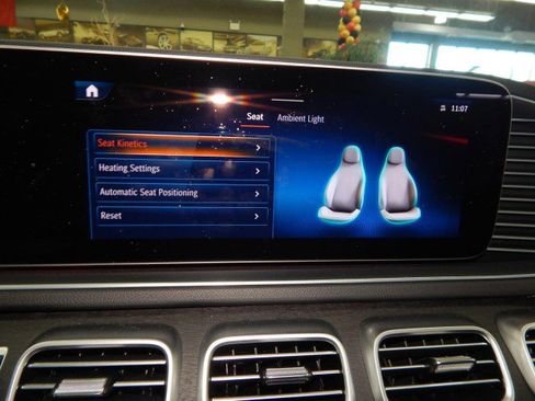 Used 2024 Mercedes-Benz GLE 53 AMG 4MATIC Coupe w/ Driver Assistance Package image 40