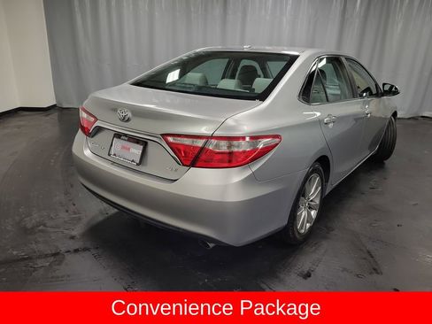 Used 2016 Toyota Camry XLE w/ Moonroof Package image 8