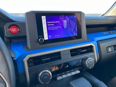 Used 2025 Toyota Tacoma TRD Off-Road image 21