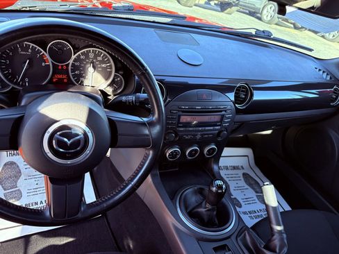 Used 2015 MAZDA MX-5 Miata Sport image 11