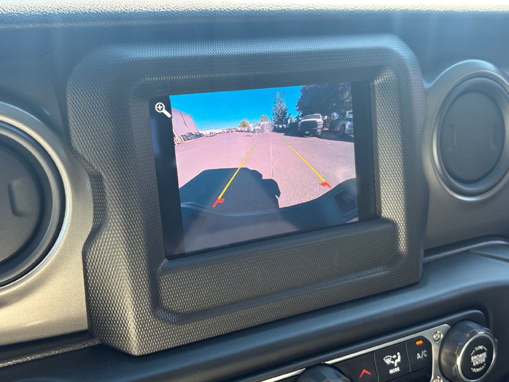 Used 2022 Jeep Gladiator Sport AWD/4WD image 17